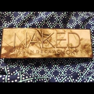 Urban Decay Smoky Palette